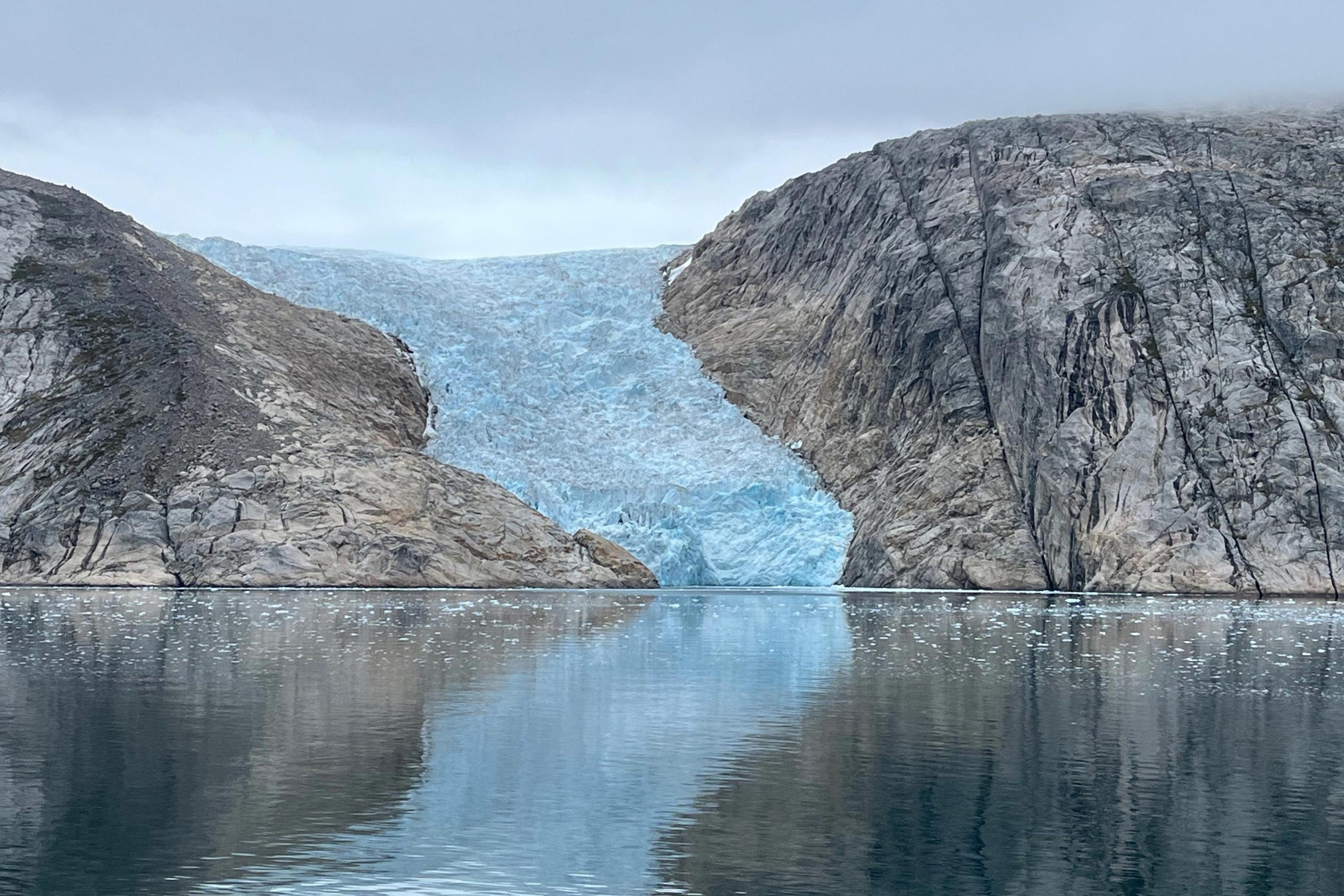 麻省理工学院研究人员揭示微观冰缺陷如何影响全球海平面