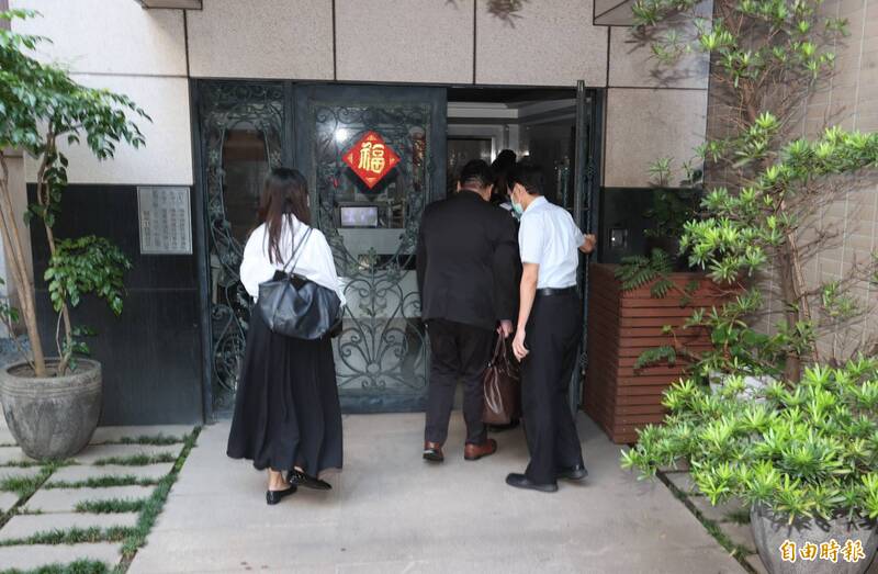 Ko Wen-je's residence was searched as the investigation into the Jinghua City corruption case deepens.