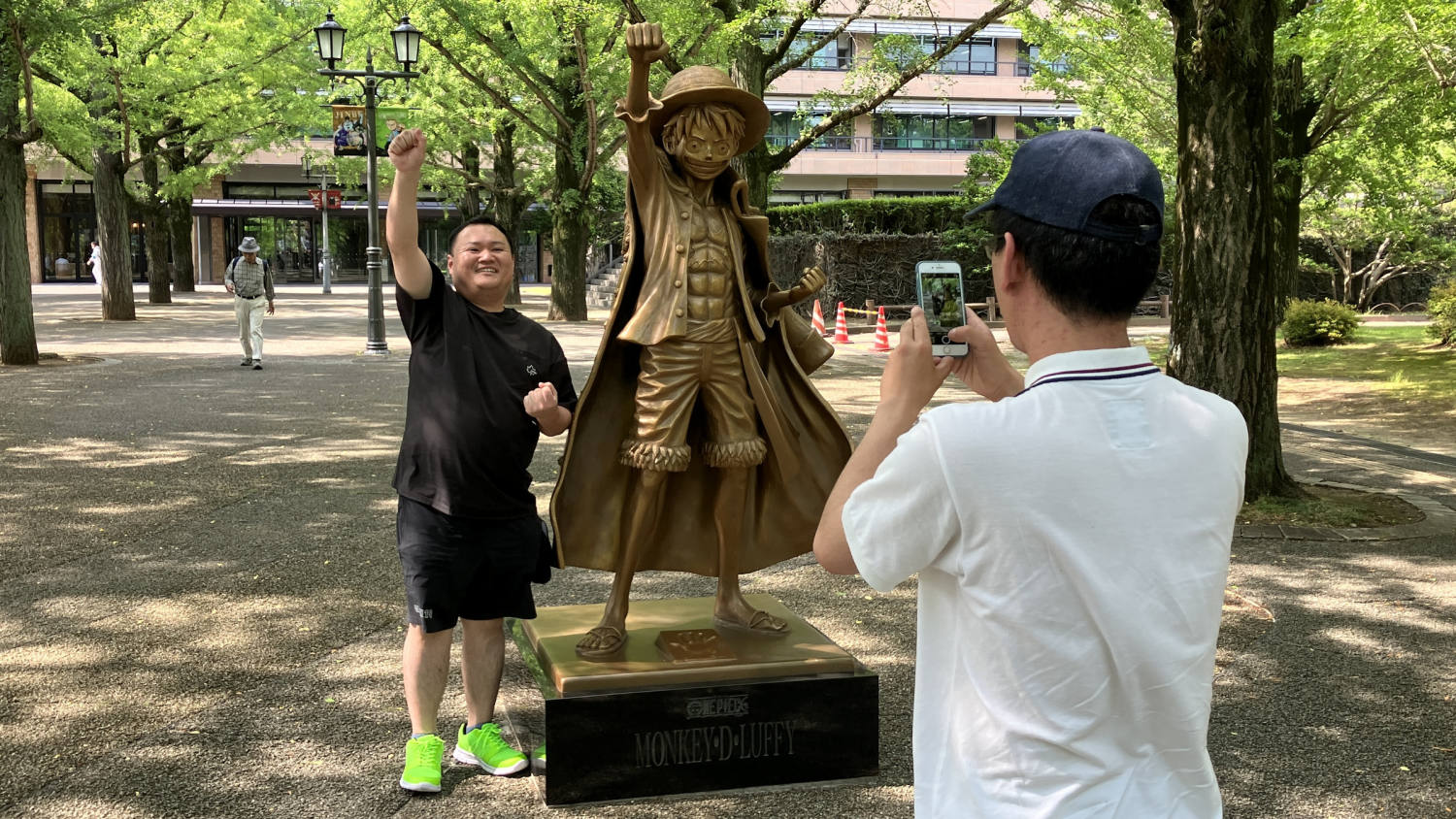 One Piece Statues Boost Tourism in Kumamoto, Japan