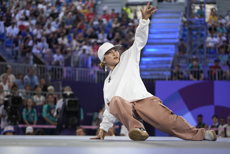 Ami Yuasa wins the first Olympic Breaking gold medal.