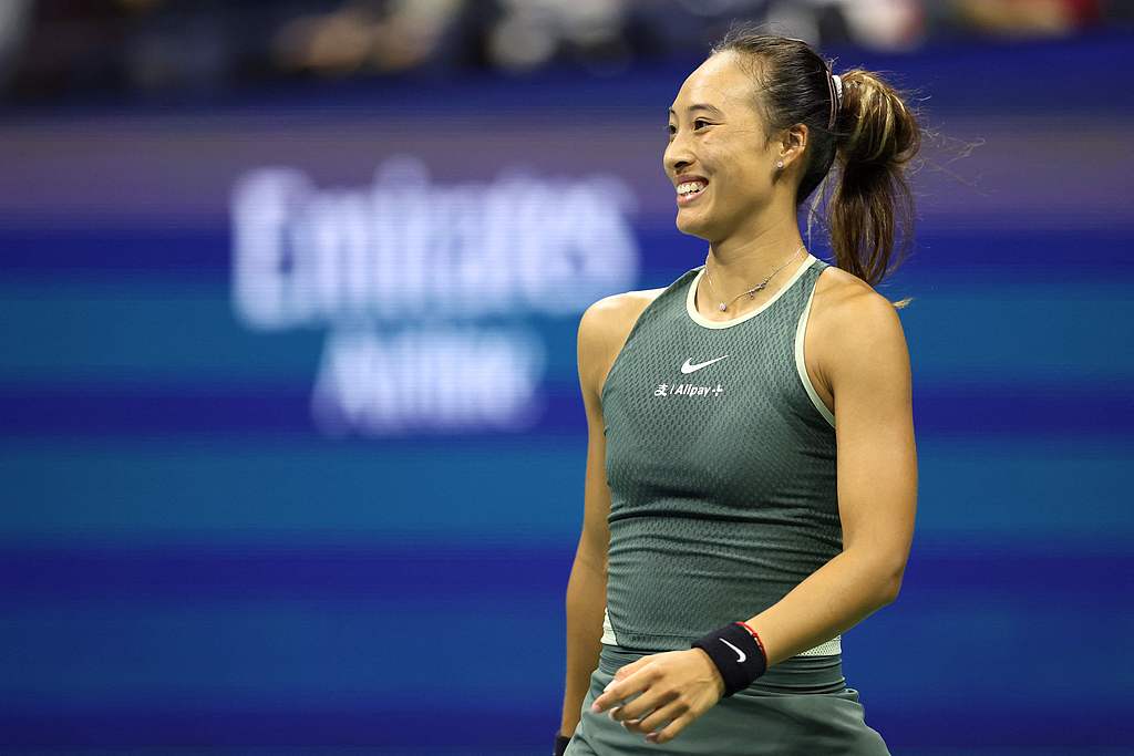 Zheng Qinwen challenges Sabalenka: the US Open quarterfinal battle.