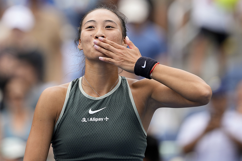 Zheng Qinwen challenges Sabalenka: the US Open quarterfinal battle.