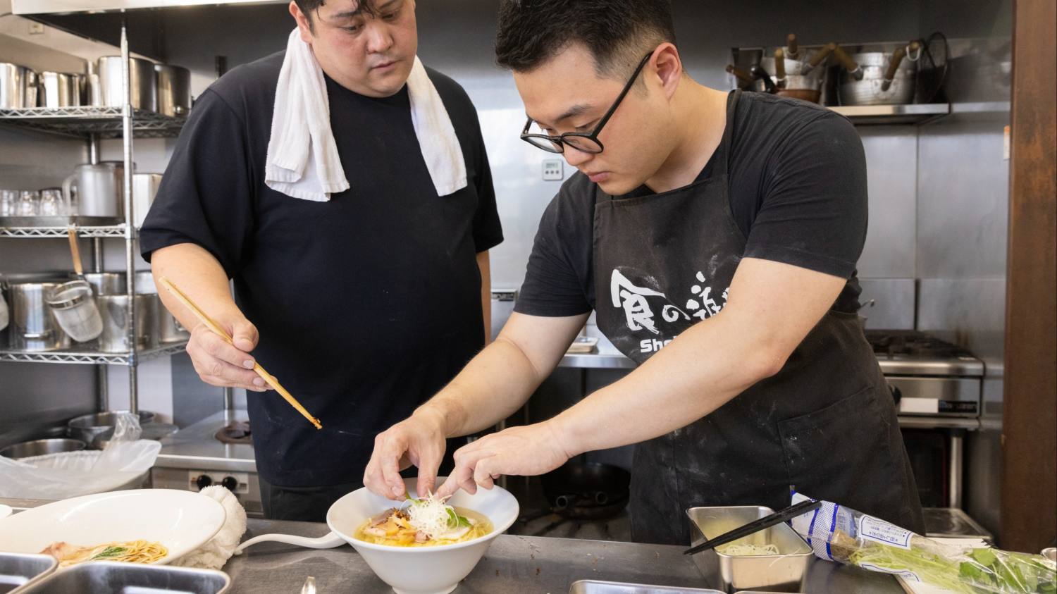 全球对正宗日本料理的兴趣促使外国餐饮业者前往日本